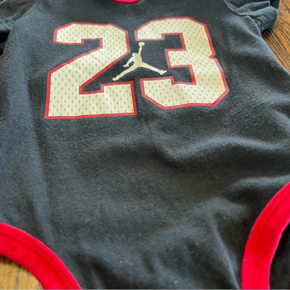 Jordan Baby Bodysuit Size 3-6 Months Jumpman Logo Black With Red Trim #23